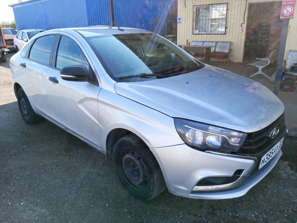 Lada Vesta - фото 1