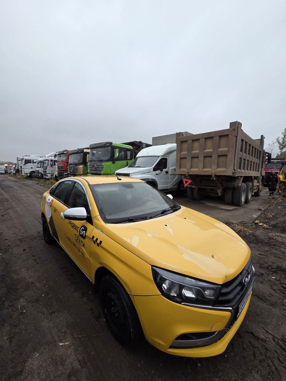 Lada Vesta - фото 1