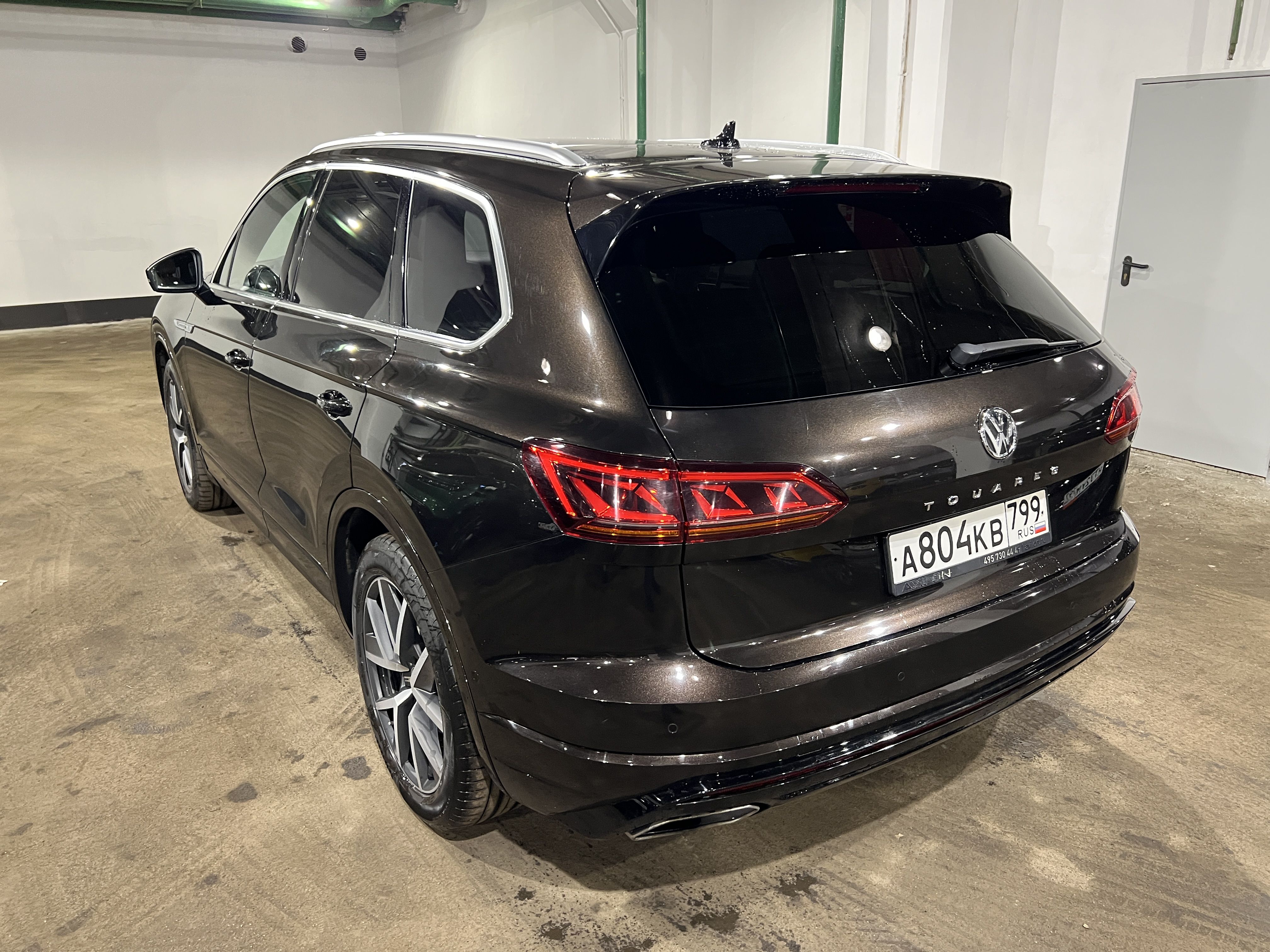 Volkswagen Touareg - фото 4