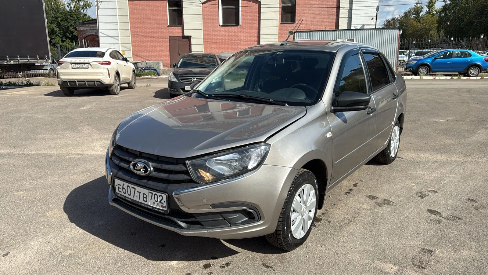 Lada Granta - фото 3