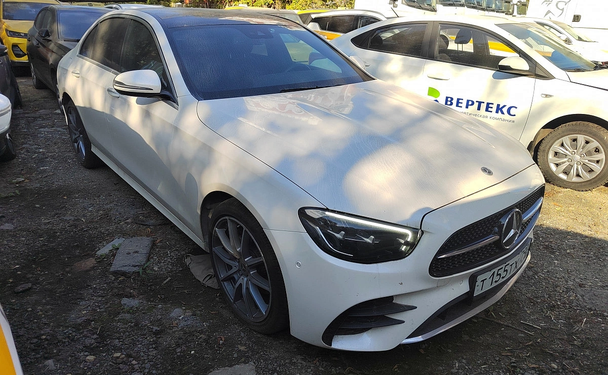 MERCEDES-BENZ E-Class