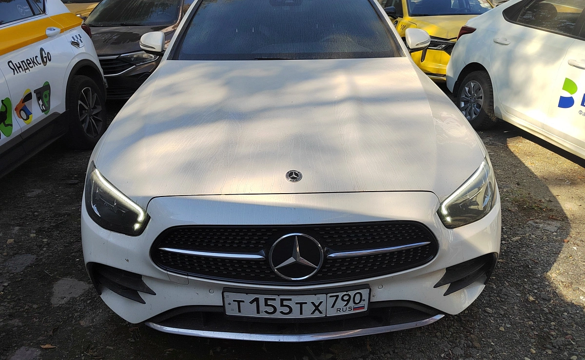 MERCEDES-BENZ E-Class