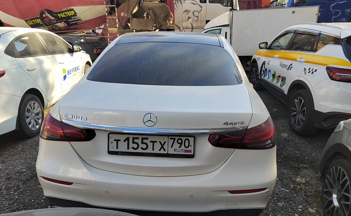 MERCEDES-BENZ E-Class