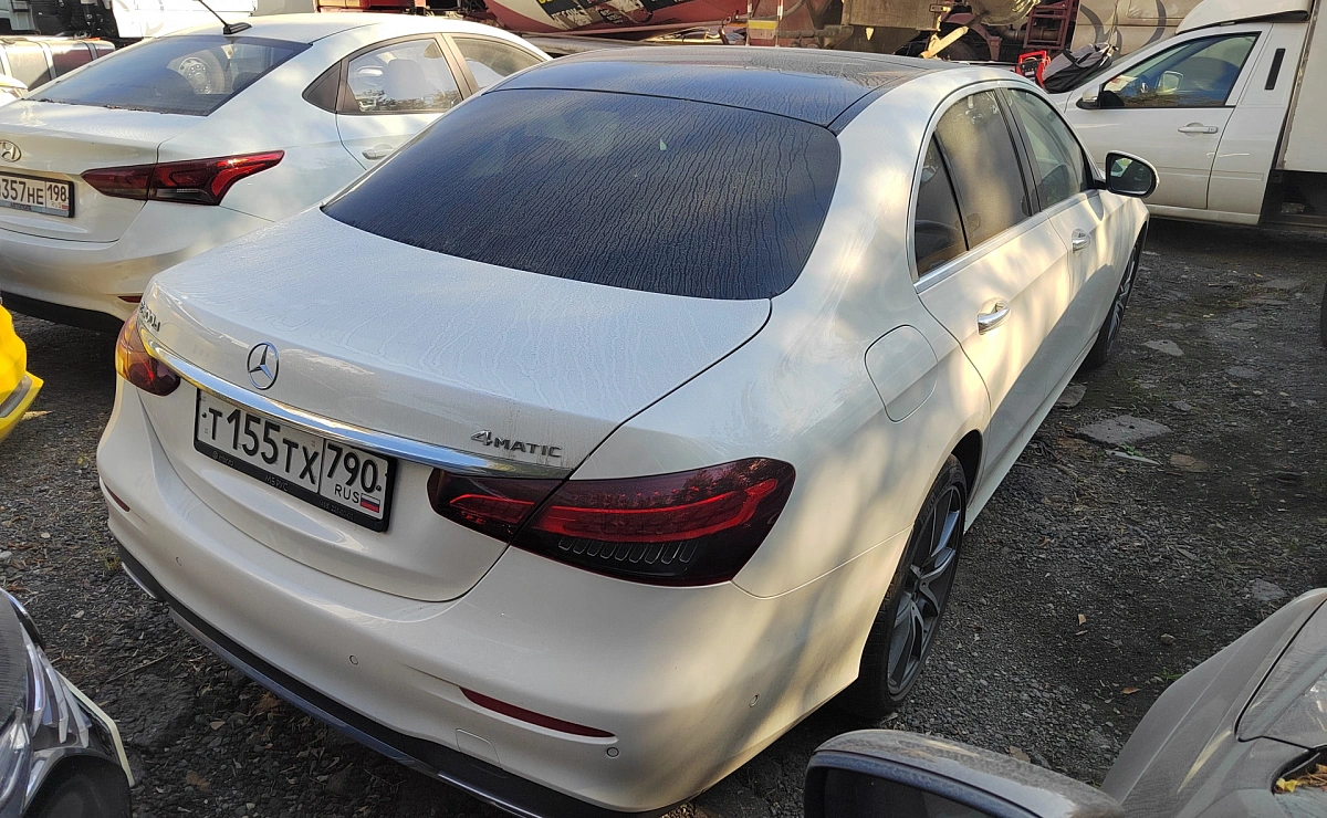 MERCEDES-BENZ E-Class