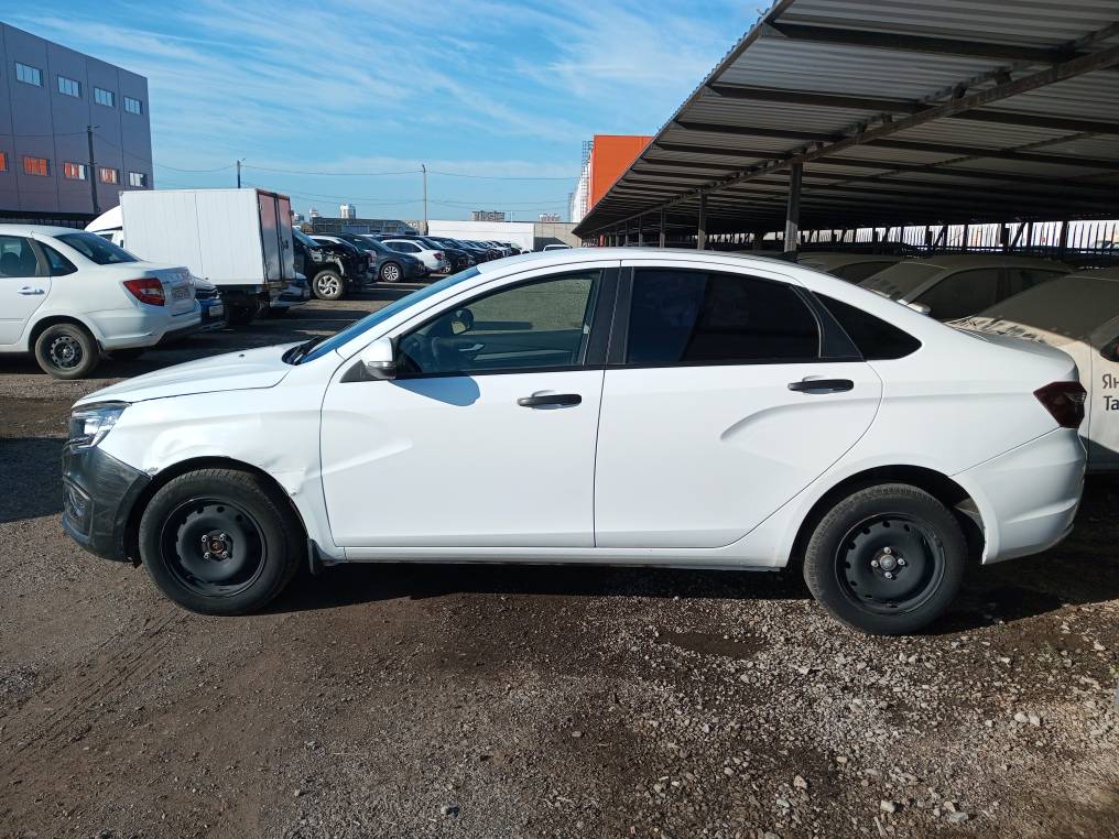 Lada Vesta - фото 4