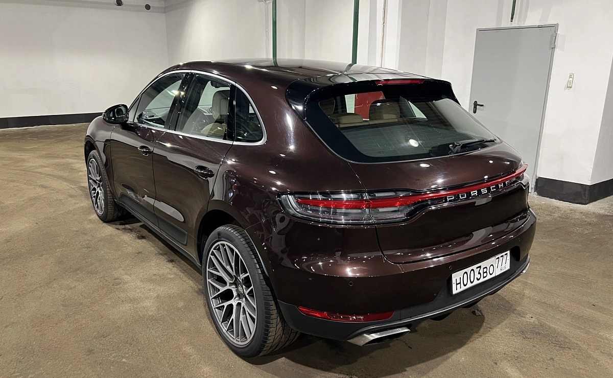 PORSCHE Macan