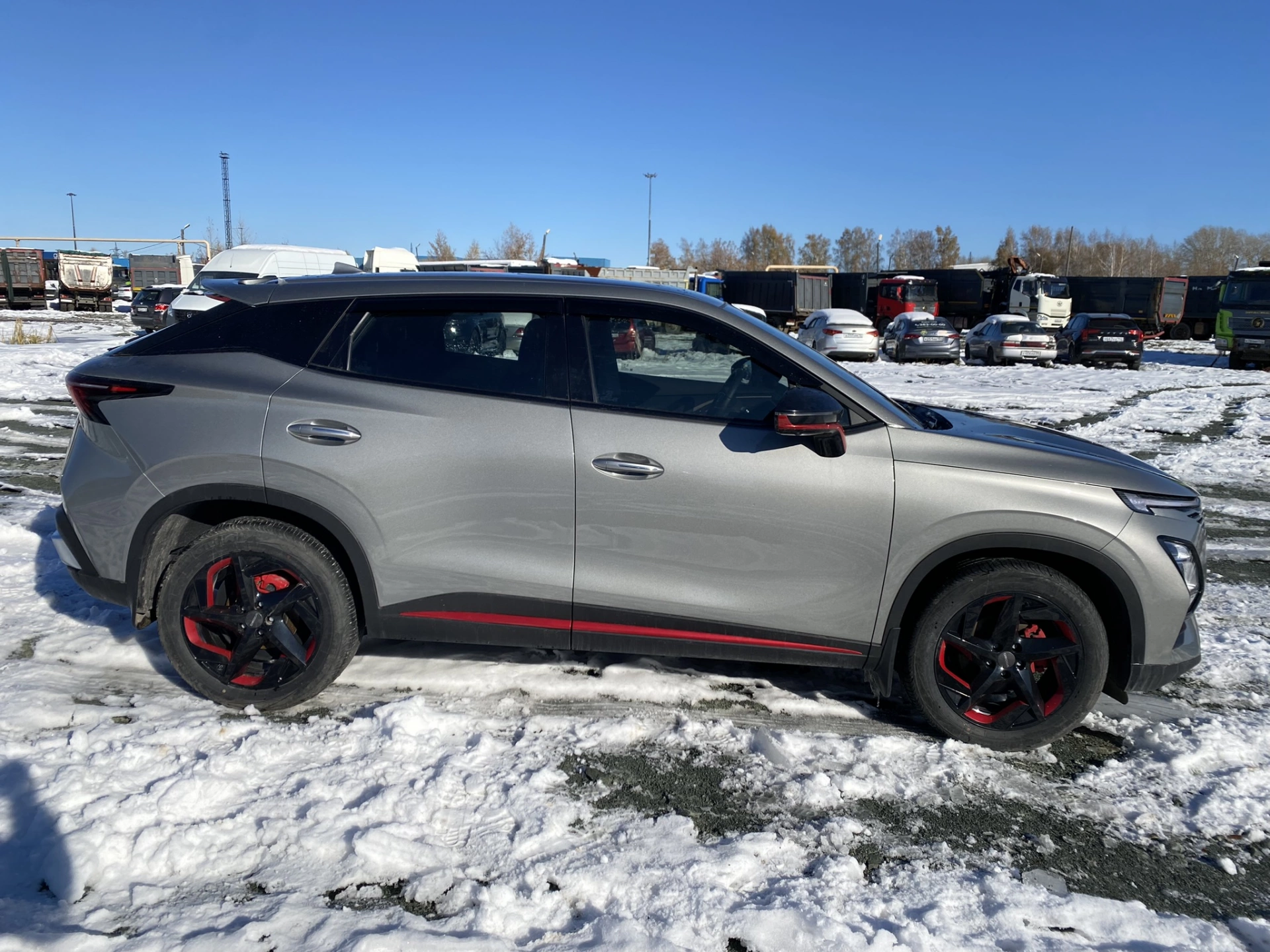 OMODA C5 - фото 2