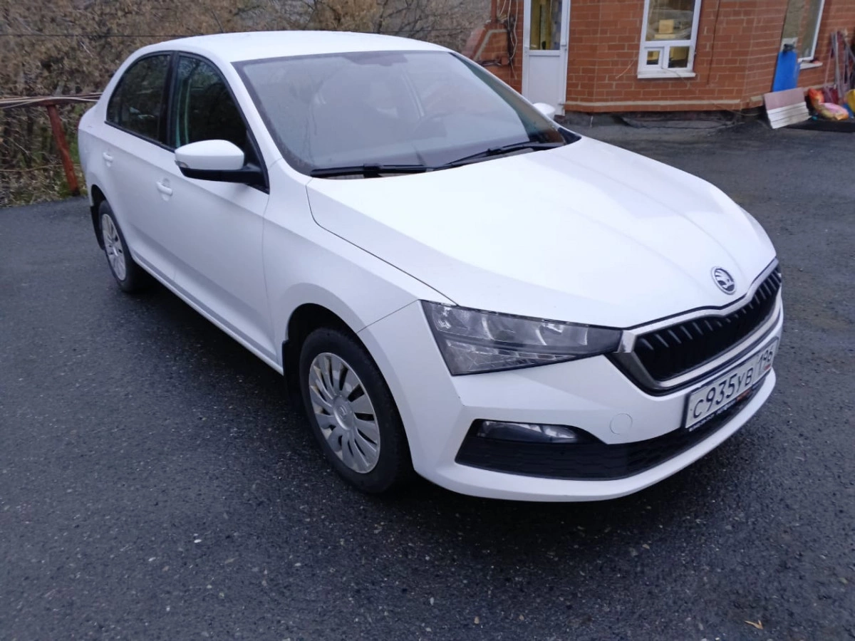 Skoda Rapid - фото 1