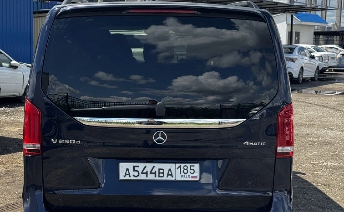 MERCEDES-BENZ V-Class