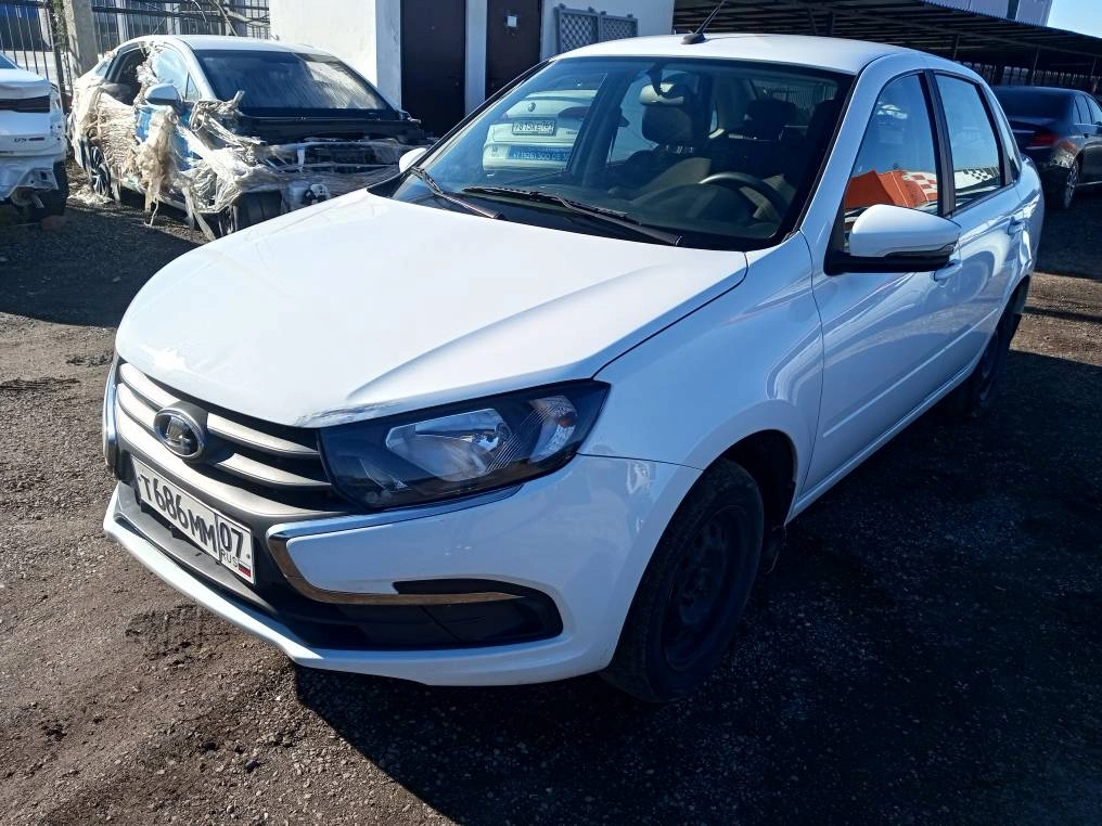 Lada Granta - фото 3