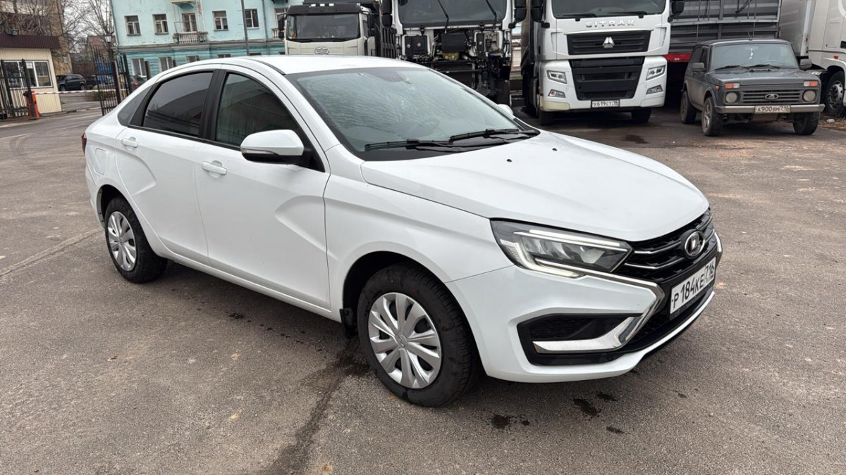 Lada Vesta - фото 1
