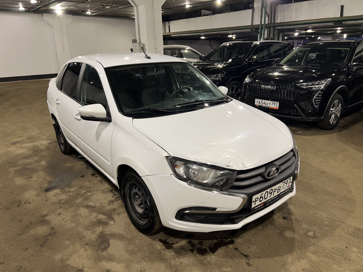 Lada Granta - фото 1