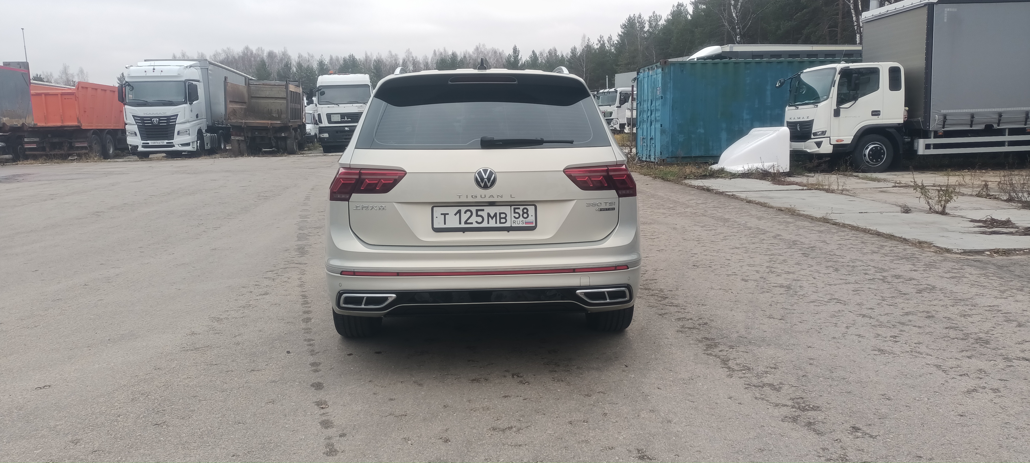 Volkswagen Tiguan - фото 3