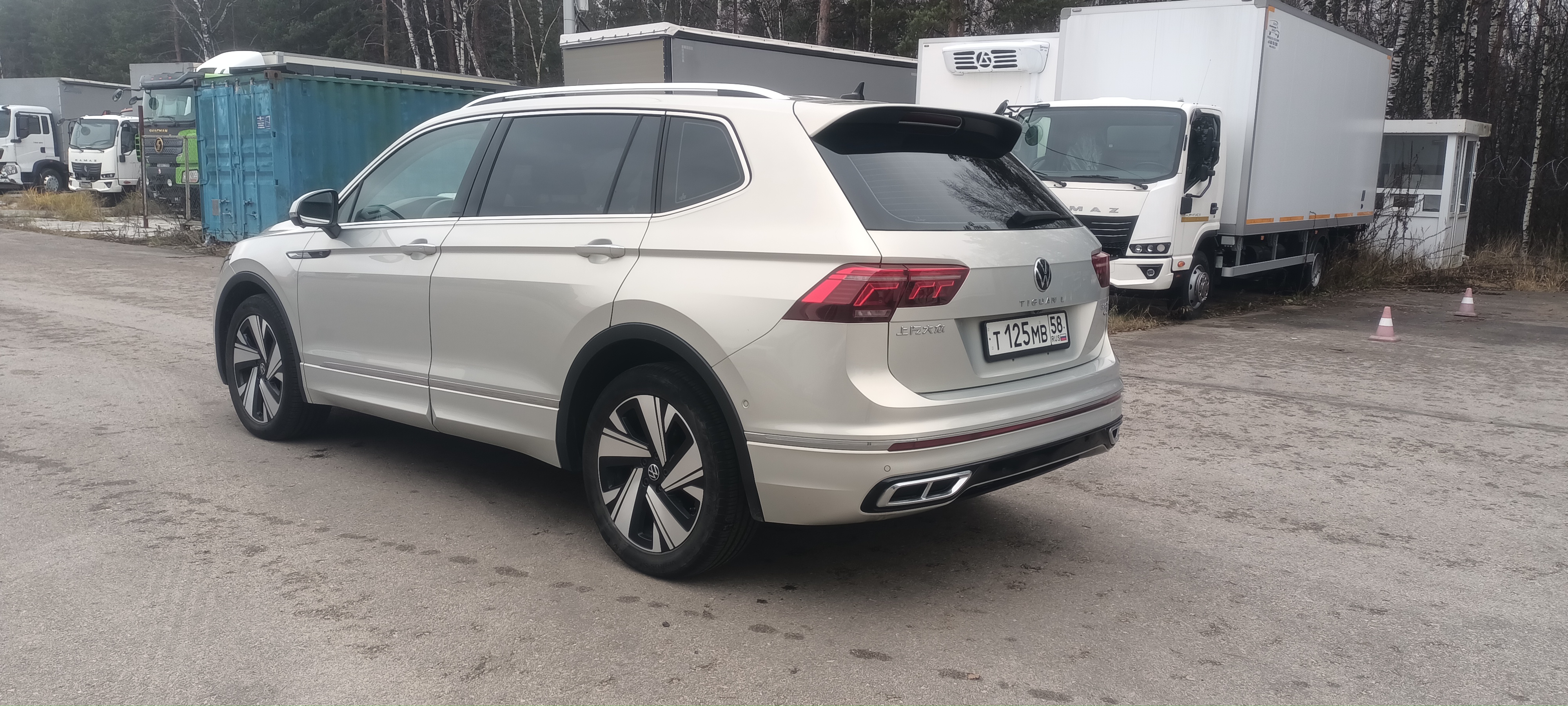 Volkswagen Tiguan - фото 5