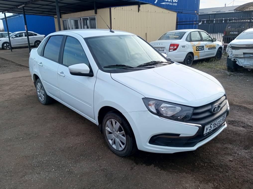 Lada Granta - фото 1