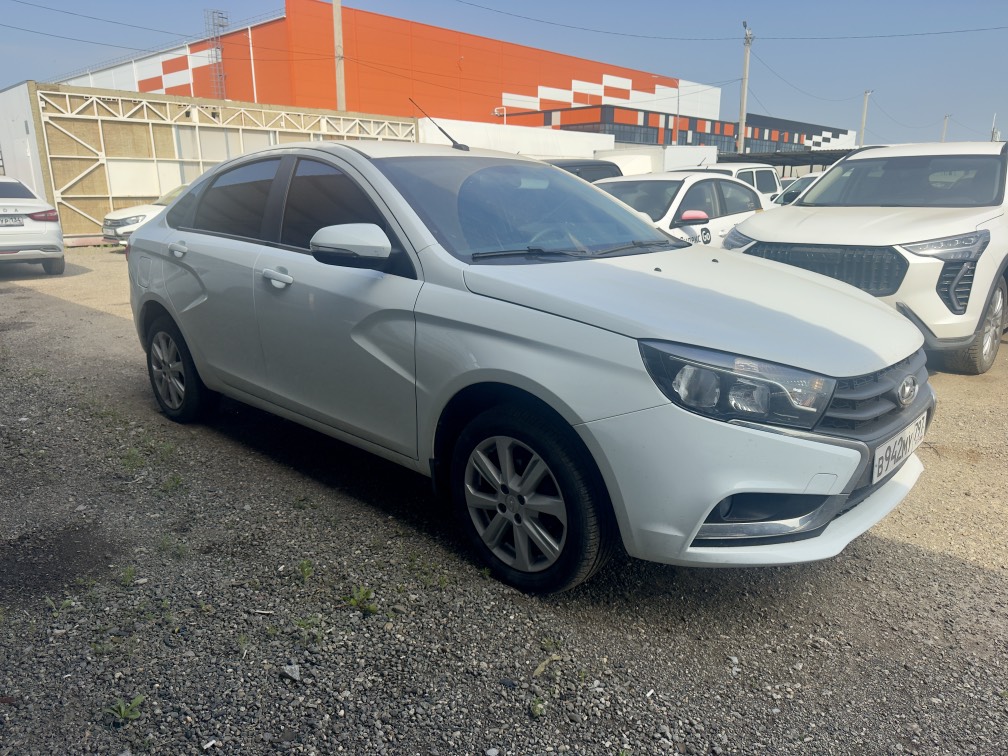 Lada Vesta - фото 1