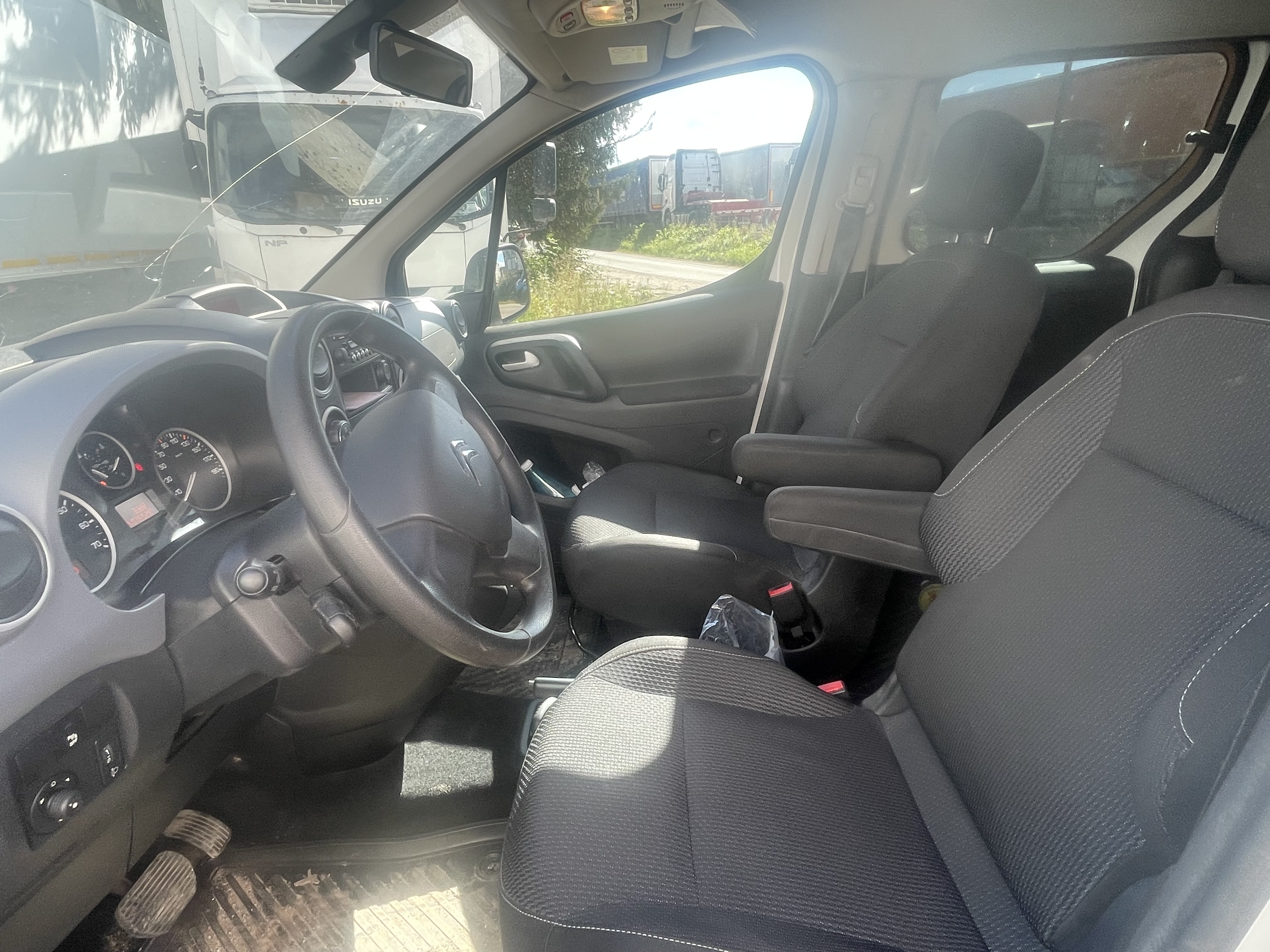 Citroen Berlingo - фото 5