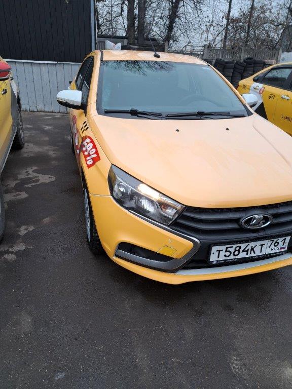 Lada Vesta - фото 1