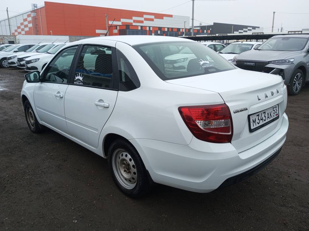 Lada Granta - фото 5