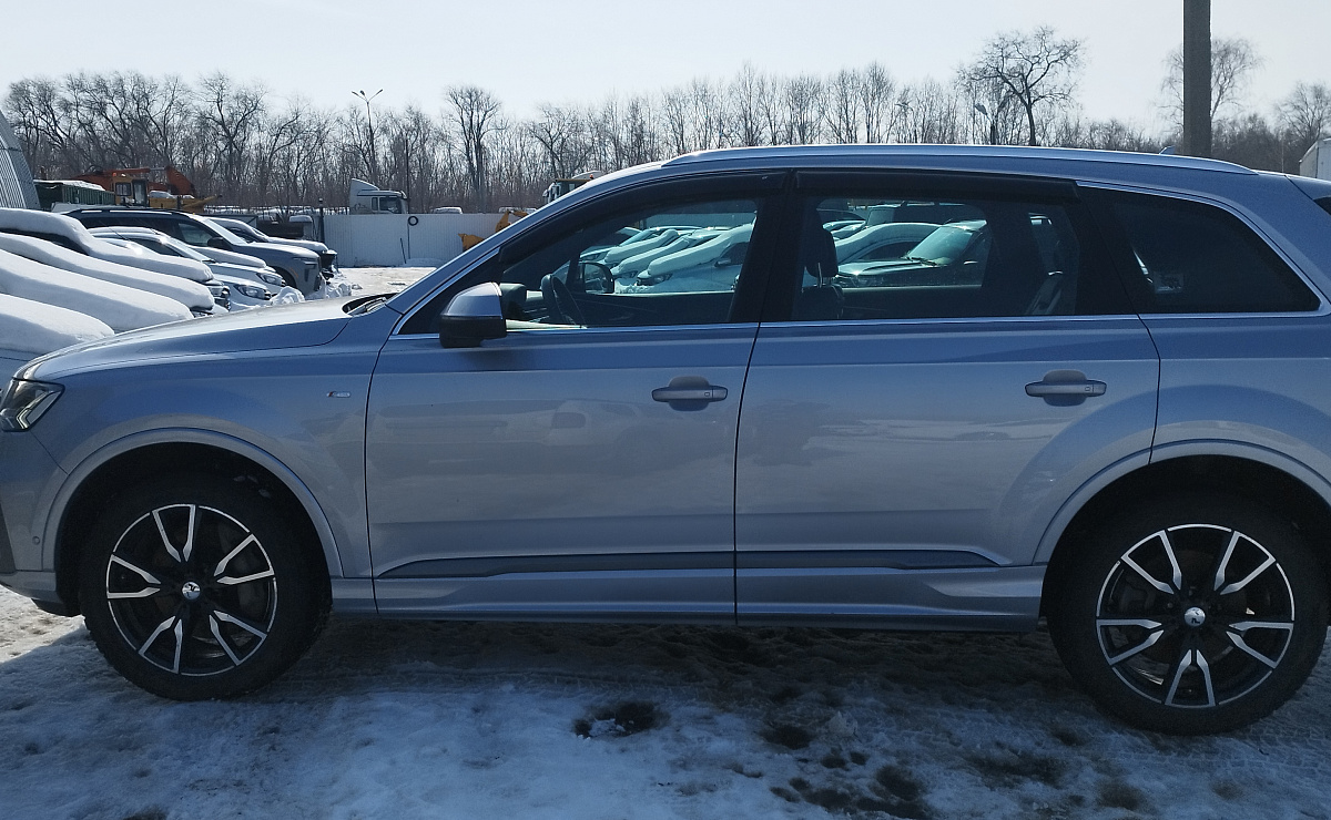 AUDI Q7